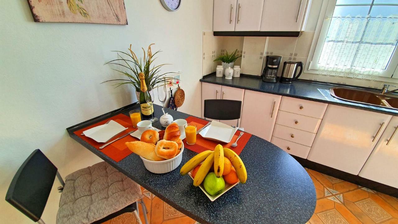 Ferienhaus Casa Blanca - Tarajalejo - Glasfaserinternet - Meerblick エクステリア 写真