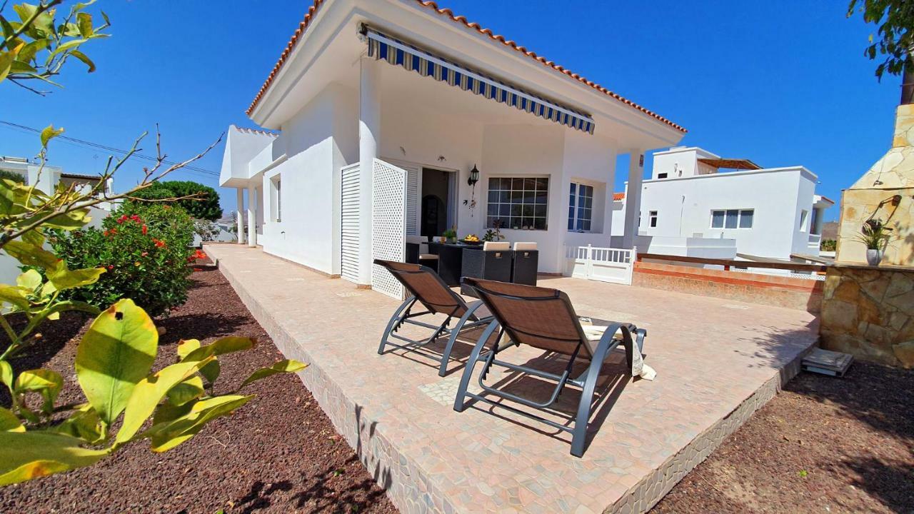Ferienhaus Casa Blanca - Tarajalejo - Glasfaserinternet - Meerblick エクステリア 写真